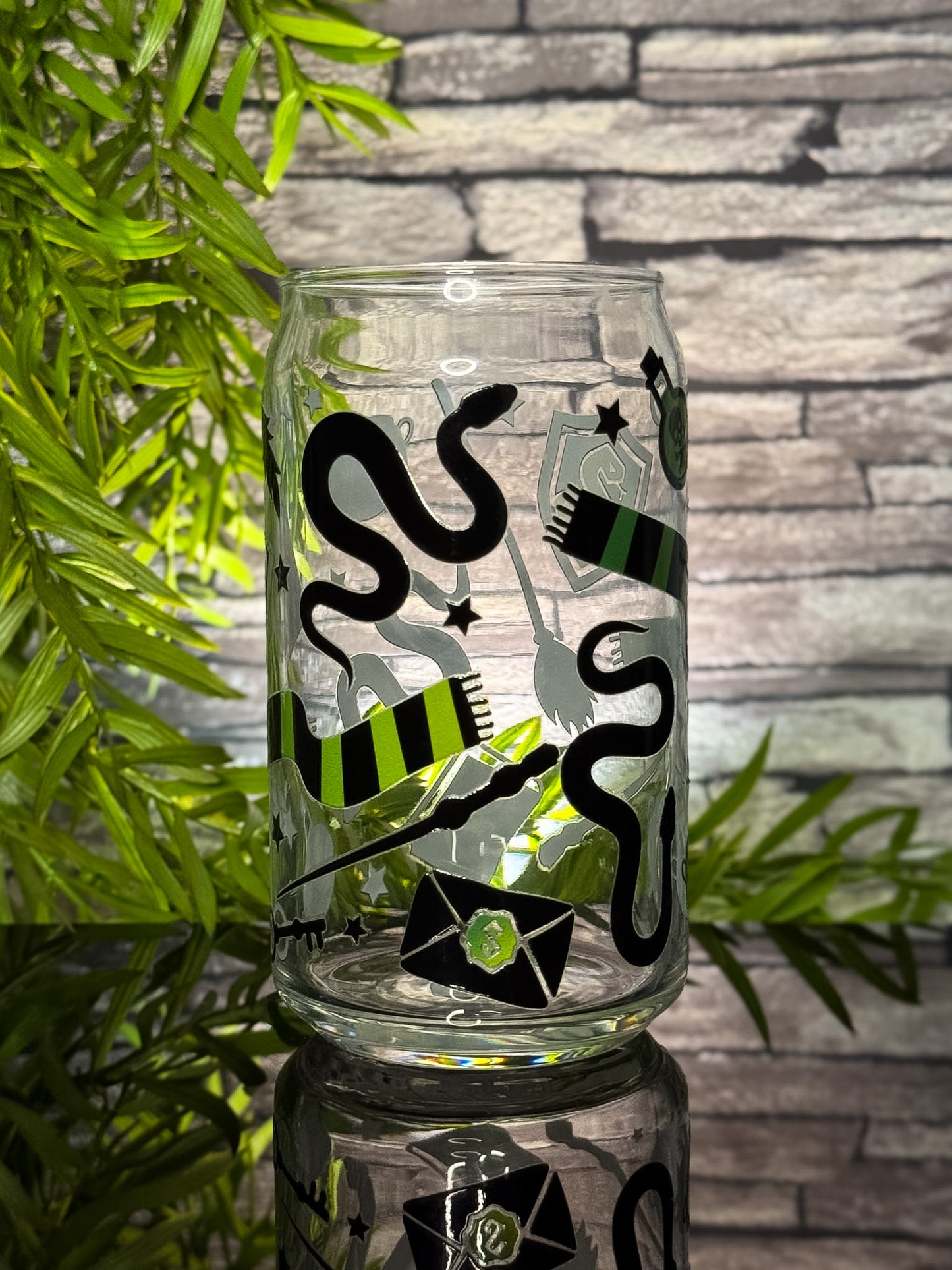 Wizard Green | Glass Can