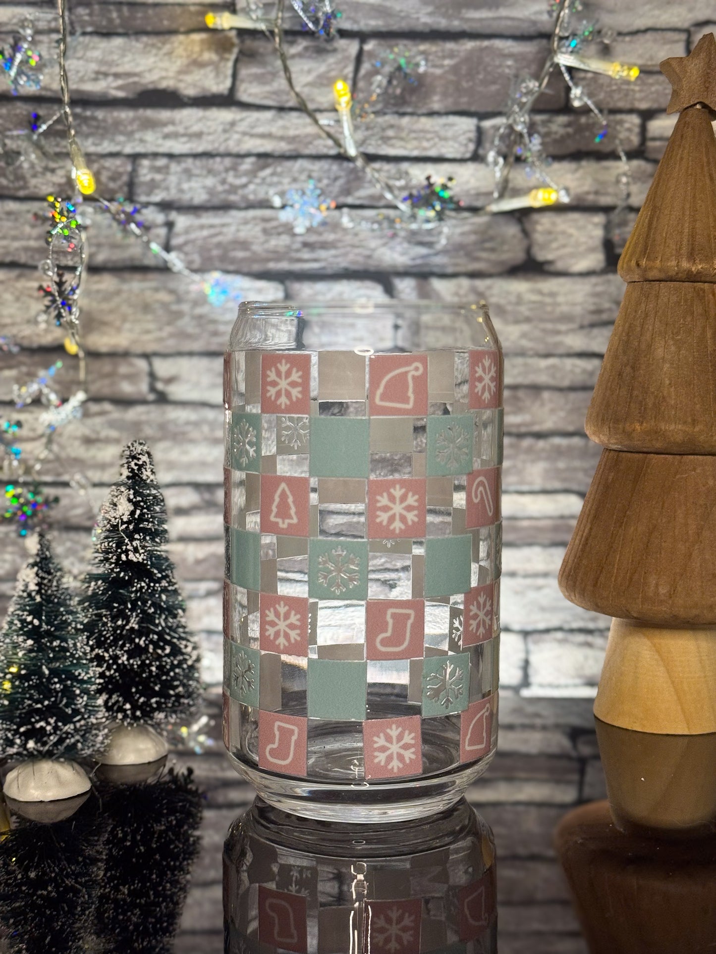 Checkered Winter | Glass Can