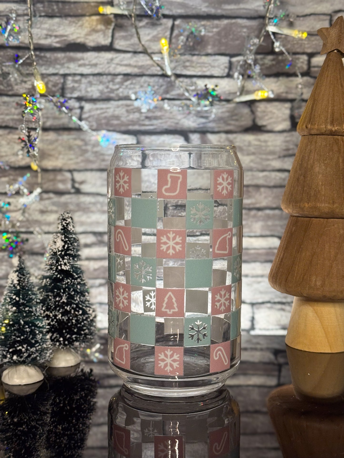 Checkered Winter | Glass Can