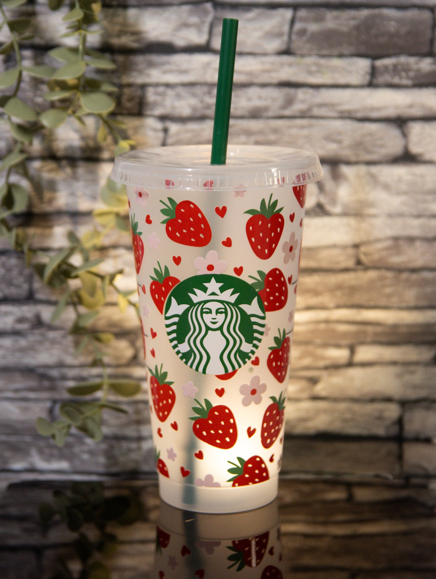 Strawberry Hearts | Venti
