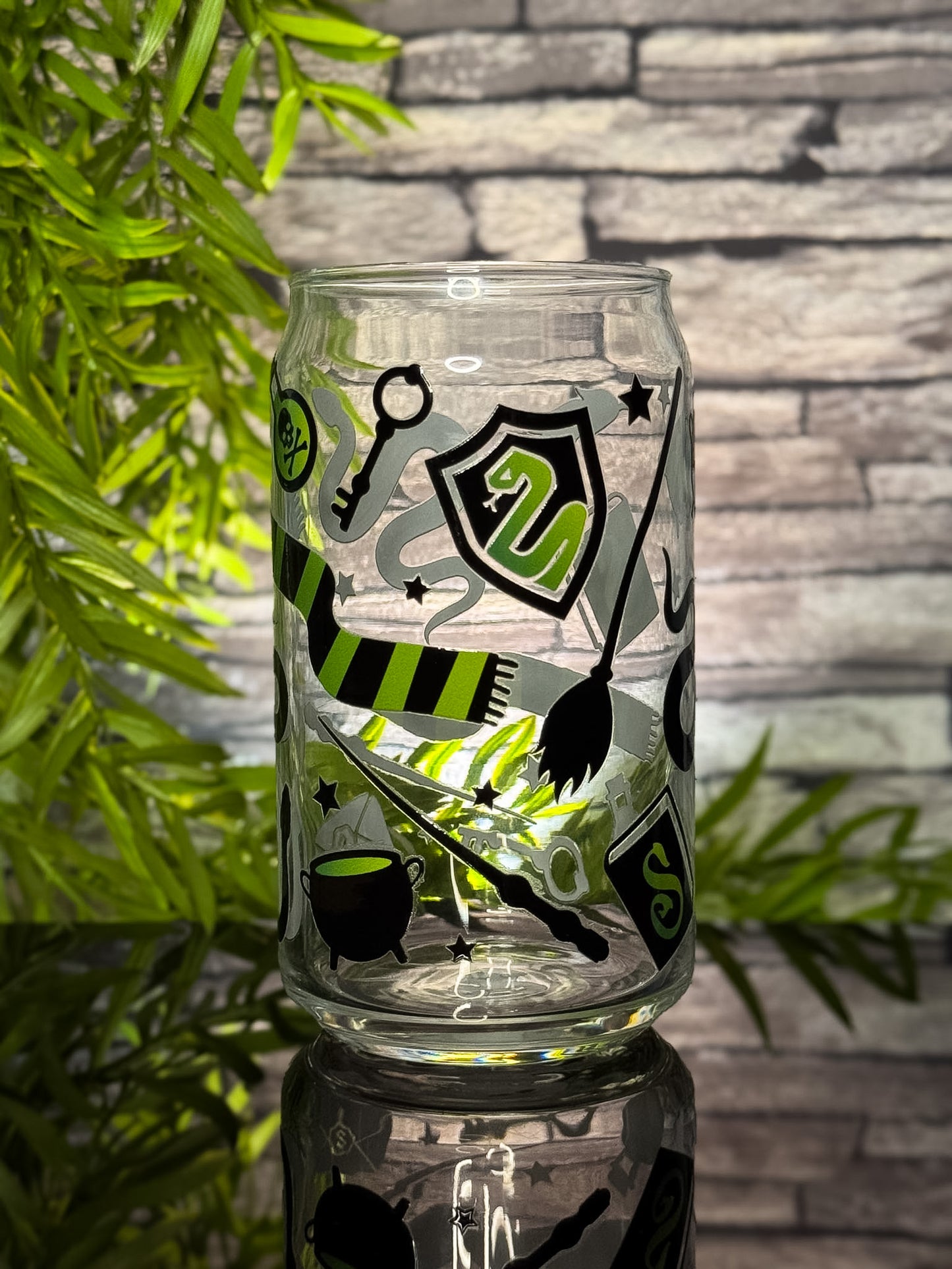 Wizard Green | Glass Can