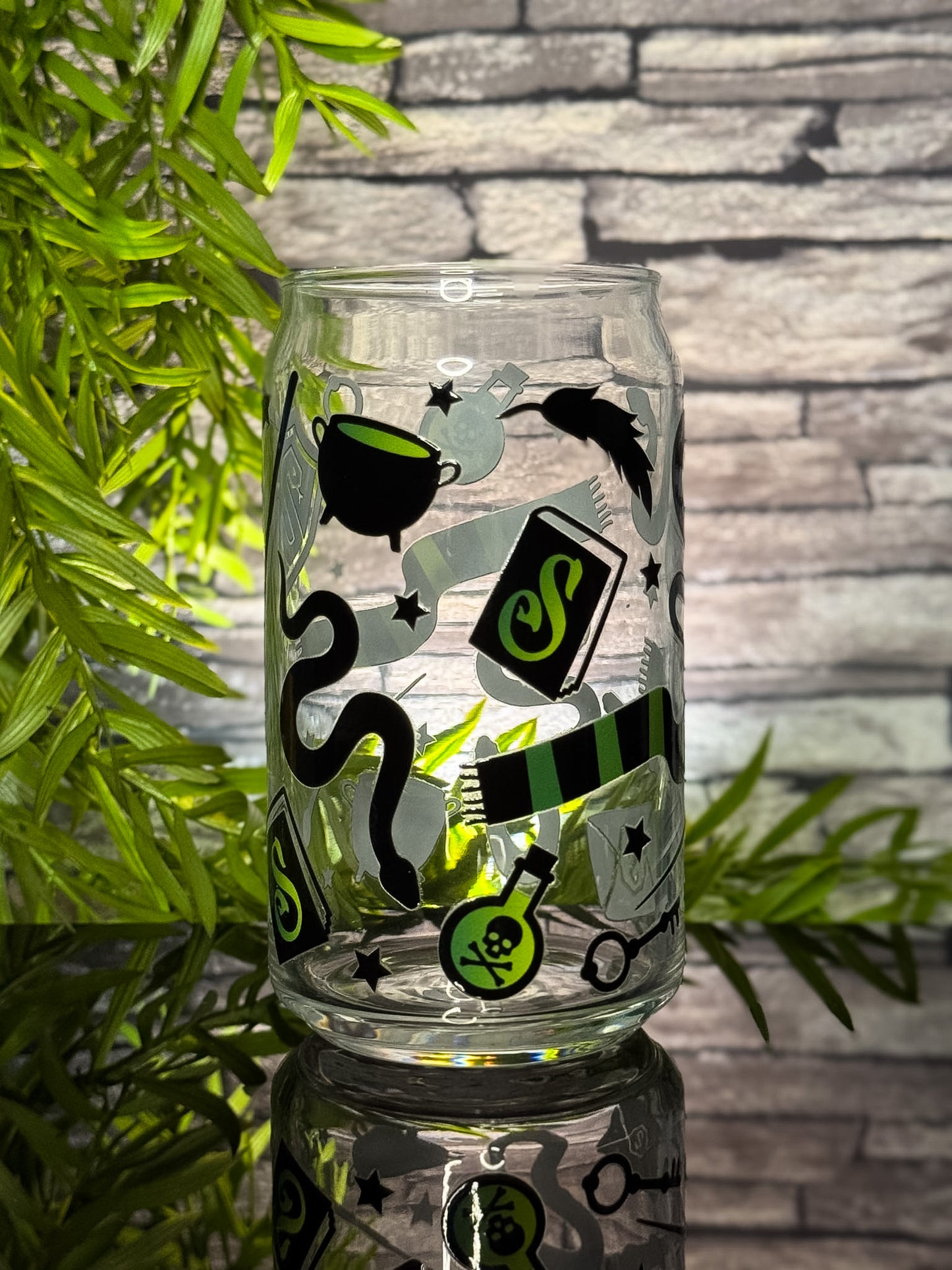 Wizard Green | Glass Can